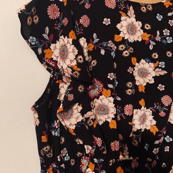 Floral Surplice Faux-Wrap Blouse Plus 3X - Picture 5 of 7